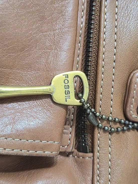 Fossil Leather Tote Bag with Front Pockets - Brown - Picture 3 of 10